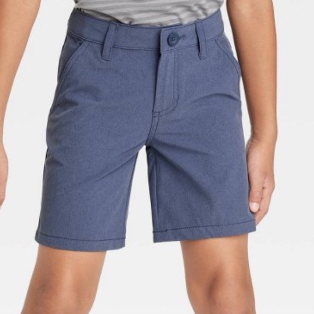 Flat-front chino shorts with side and back pockets